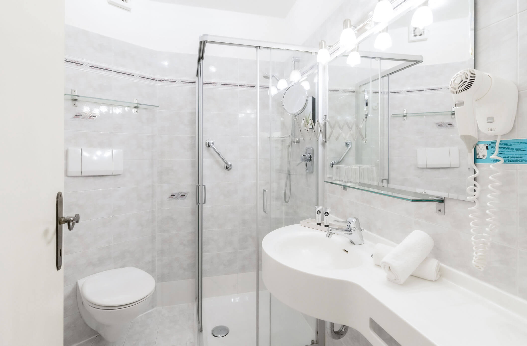 Roomr Comfort - Bathroom