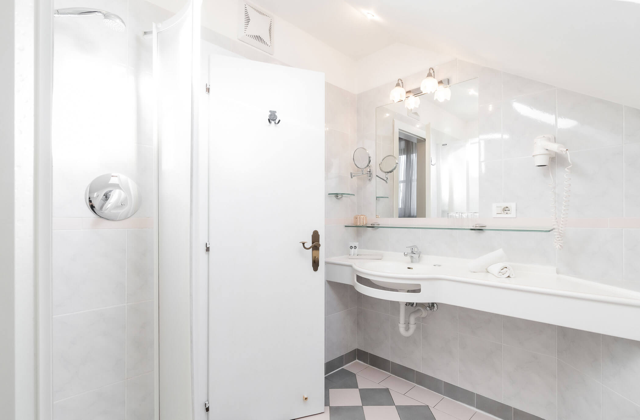 Dreibettzimmer - Bad