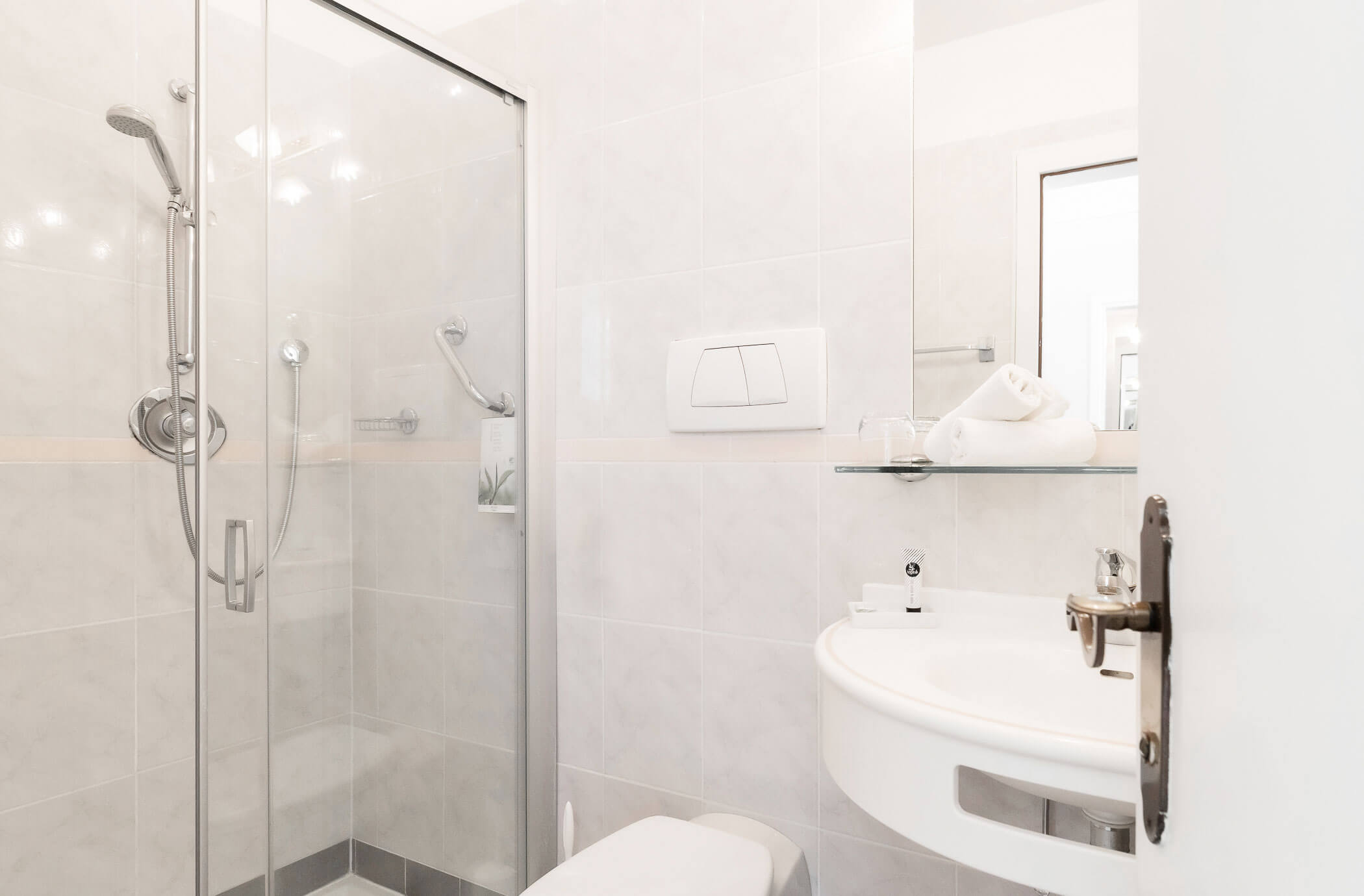 Bathroom - Single room