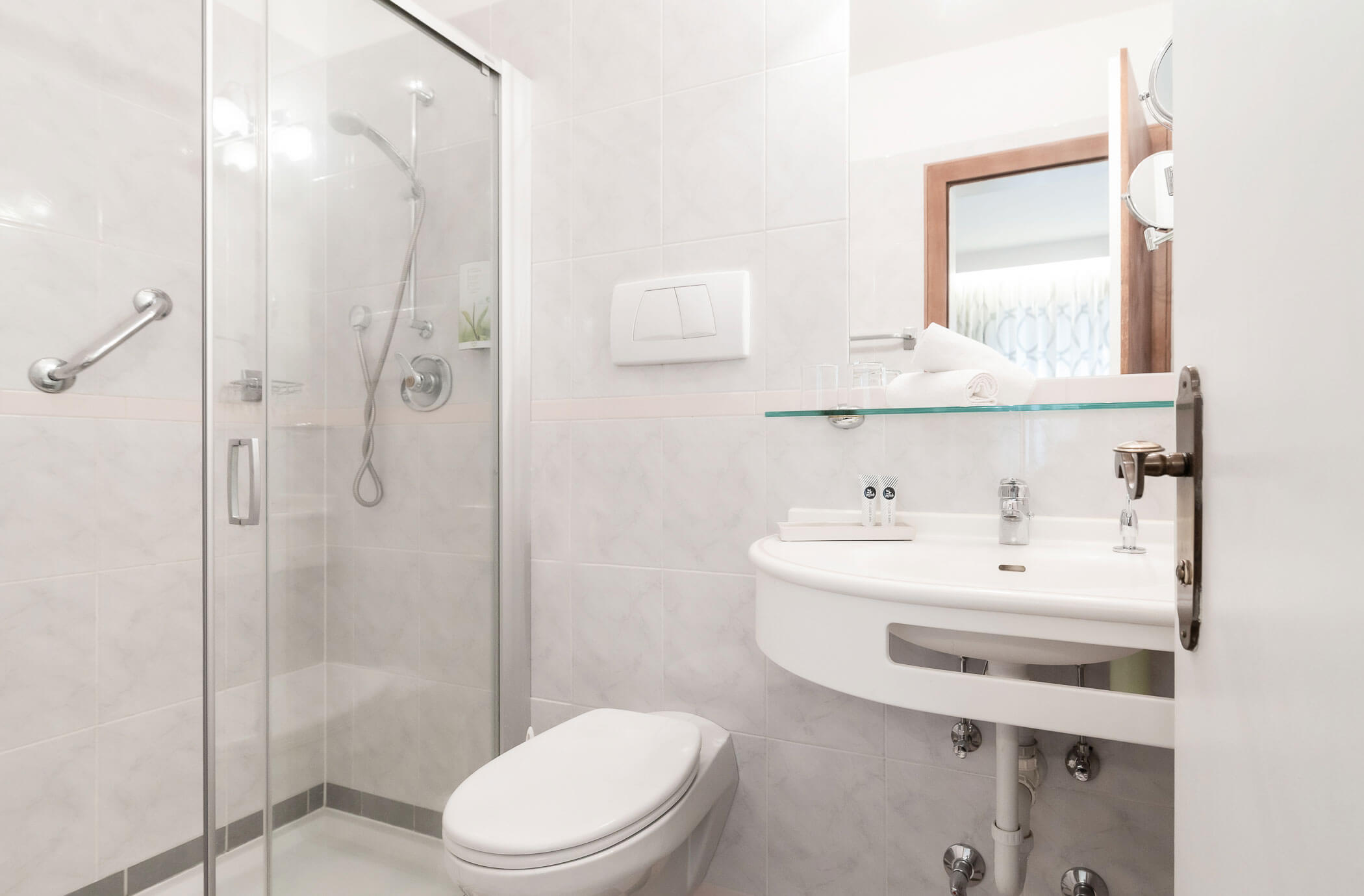 Standard Room - Bathroom