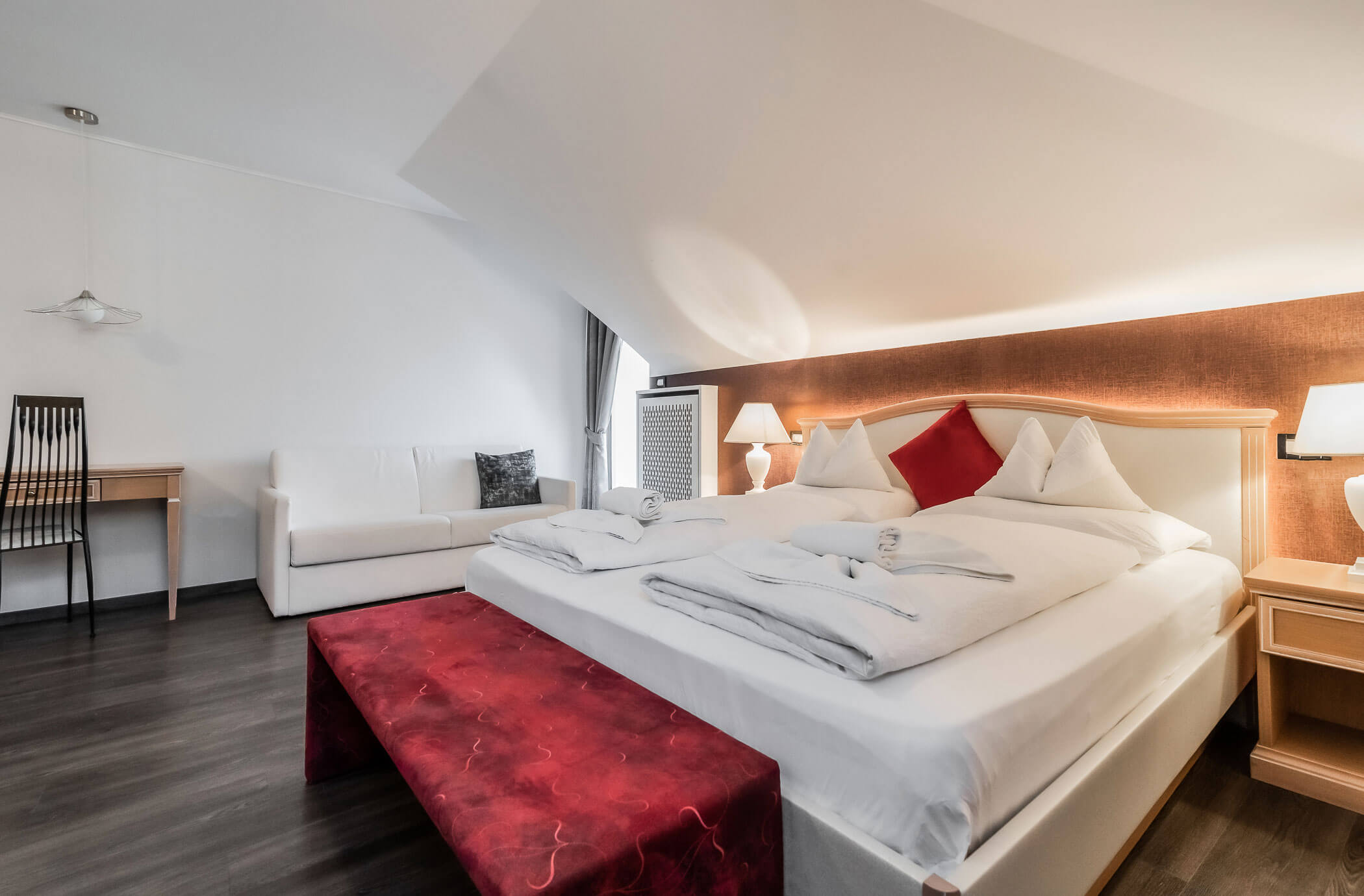 Superior Room in Red