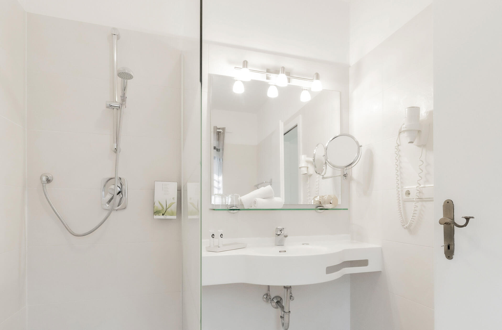 Superior Room - Bathroom